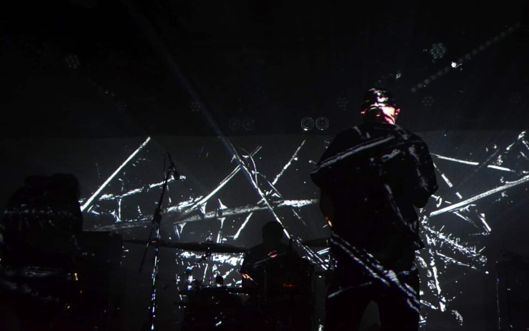 Kézen fogva, baljós utakon: az AMENRA és JO QUAIL fellépésén jártunk az A38-on