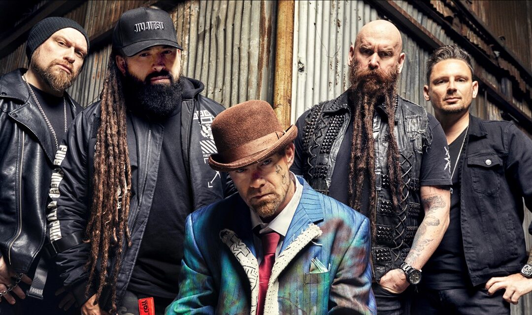 Új dalt mutatott be a FIVE FINGER DEATH PUNCH augusztusban megjelenő Afterlife című új lemezükről