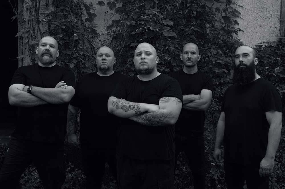 Az új nagylemezről és turnés élményekről beszélgettünk a MONASTERY énekesével