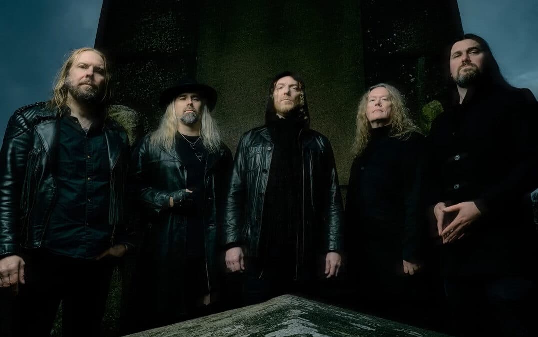 Debütált a CEMETERY SKYLINE: a DARK TRANQILLITY, AMORPHIS, DIMMU BORGIR, INSOMNIUM és SENTENCED tagjaiból alakult supergroup