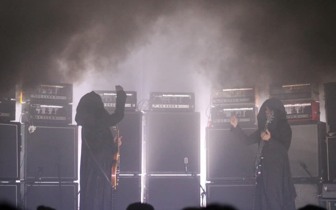 “Szubszónikus emanáció” – szétzsibbadtunk a SUNN O))) budapesti koncertjén