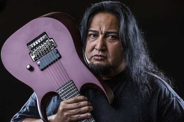 A FEAR FACTORY-s DINO CAZARES megemlékezett a koncert után elhunyt rajongójuk előtt